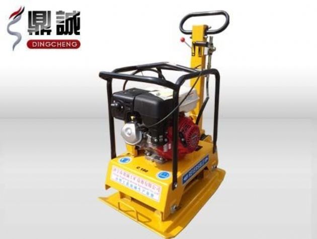 點(diǎn)擊查看詳細(xì)信息<br>標(biāo)題：雙向振動(dòng)平板夯 閱讀次數(shù)：13753