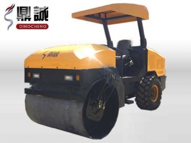 點擊查看詳細信息<br>標(biāo)題：4噸單鋼輪振動壓路機 閱讀次數(shù)：14072